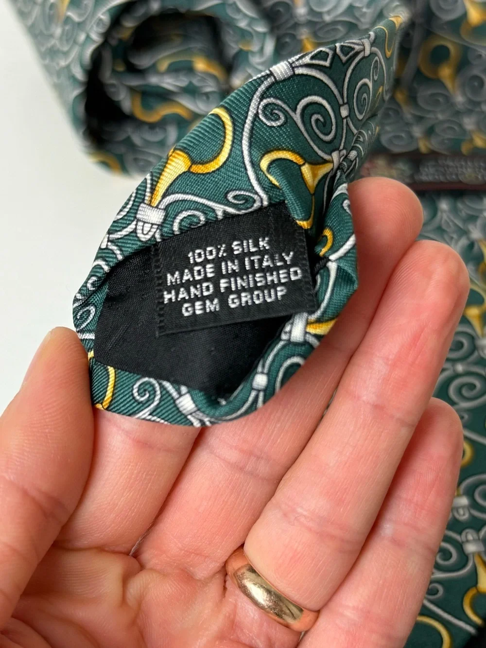 Paolo Gucci 100% silk tie